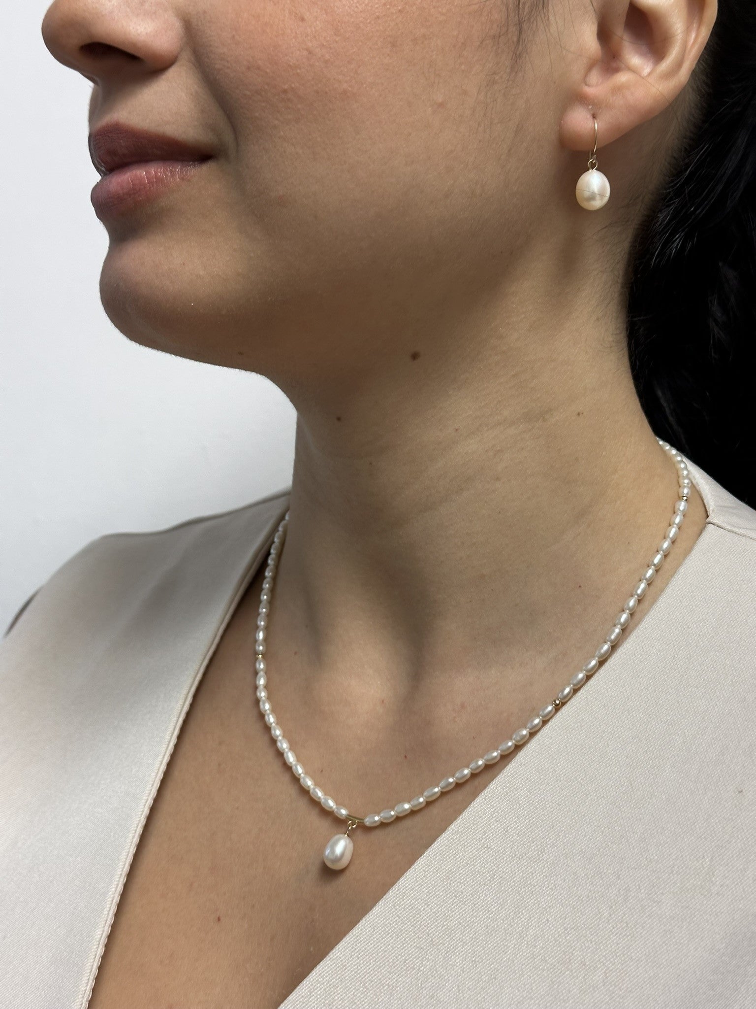 Collar de Perlas Cultivadas de 3mm con Perla Gota en Oro Amarillo de 14K - 40cm