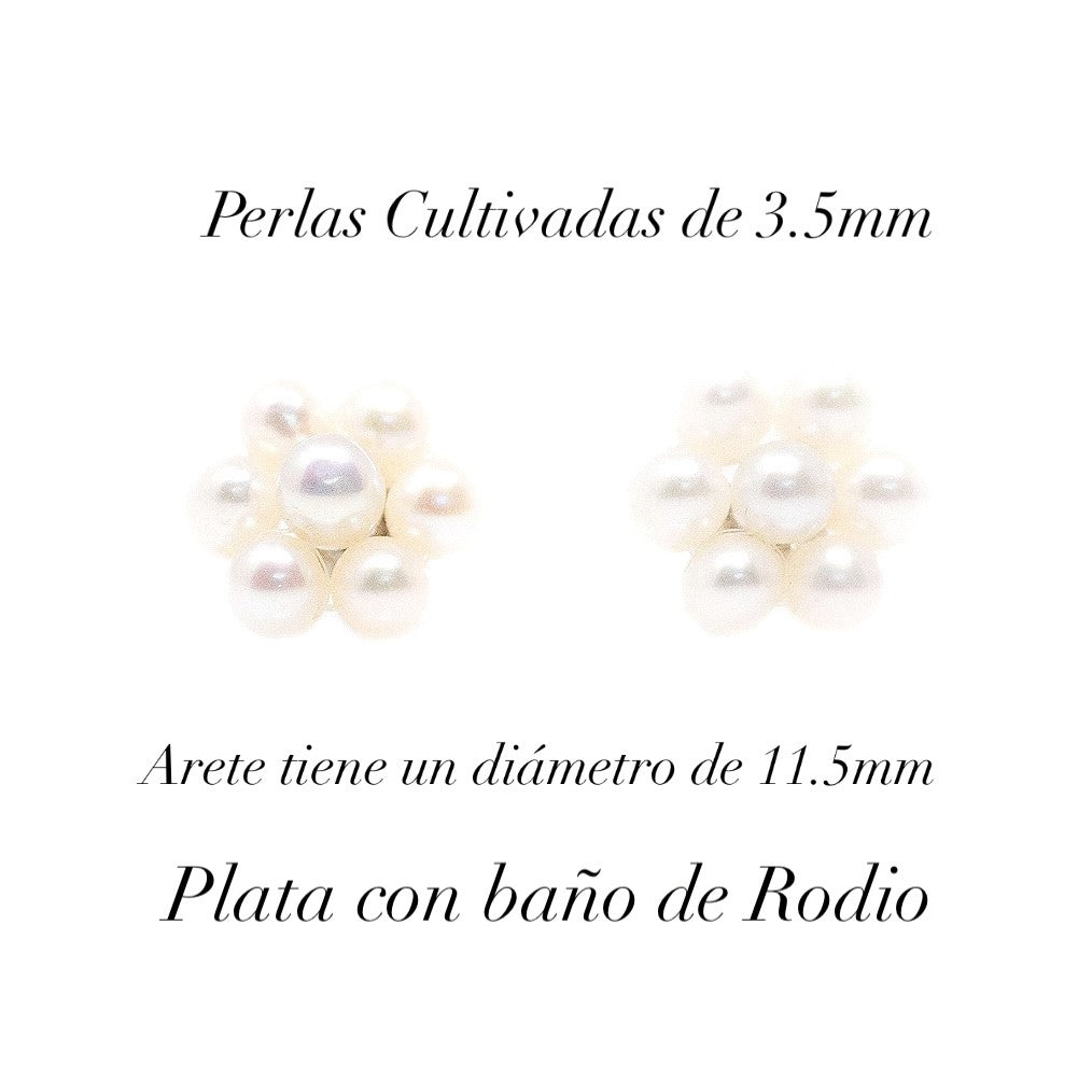 Aretes de perlas cultivadas Blancas tejidas de 3.5mm en forma de Flor, Diámetro total 11.5mm
