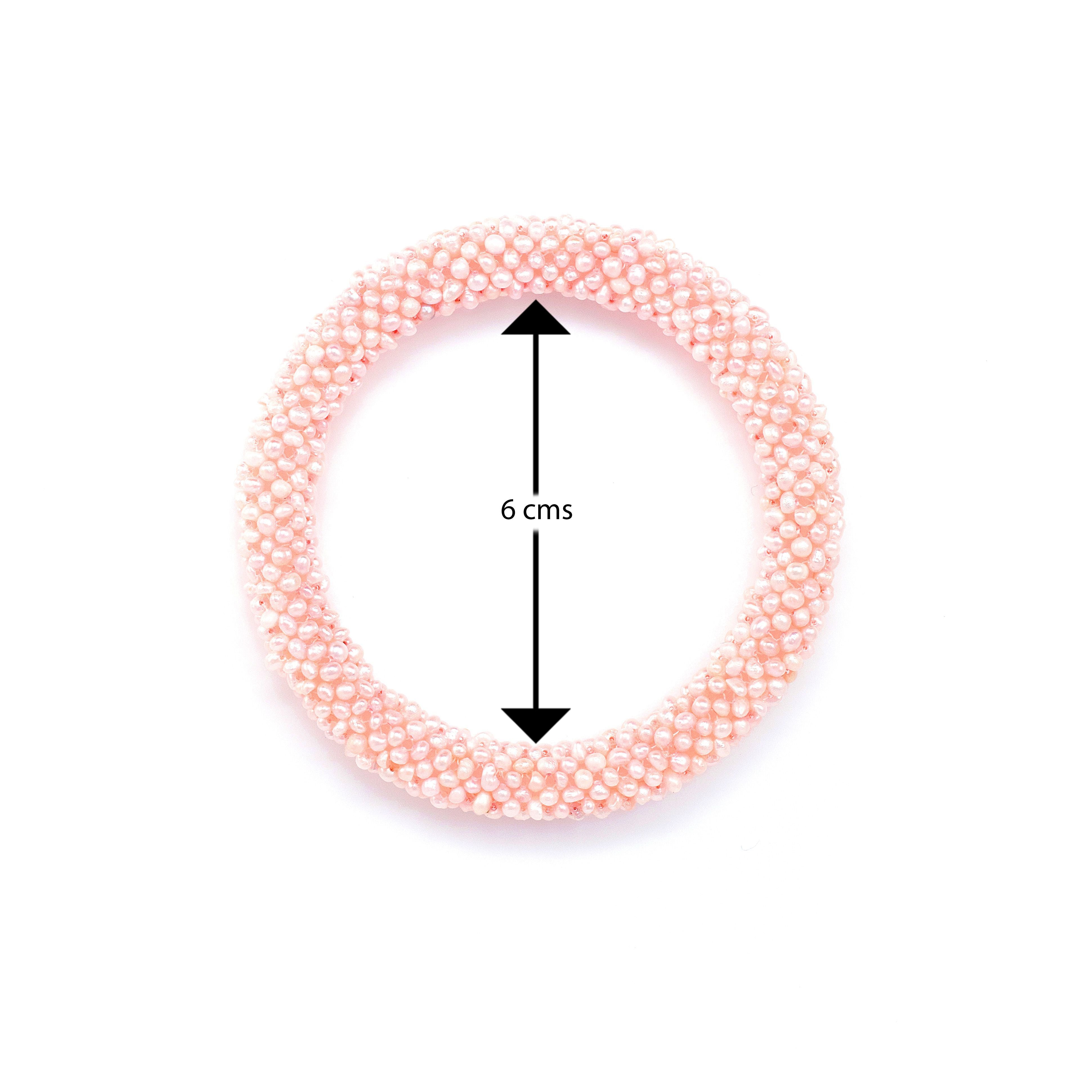 Brazalete de Perlas cultivadas tejidas Arroz color rosa.